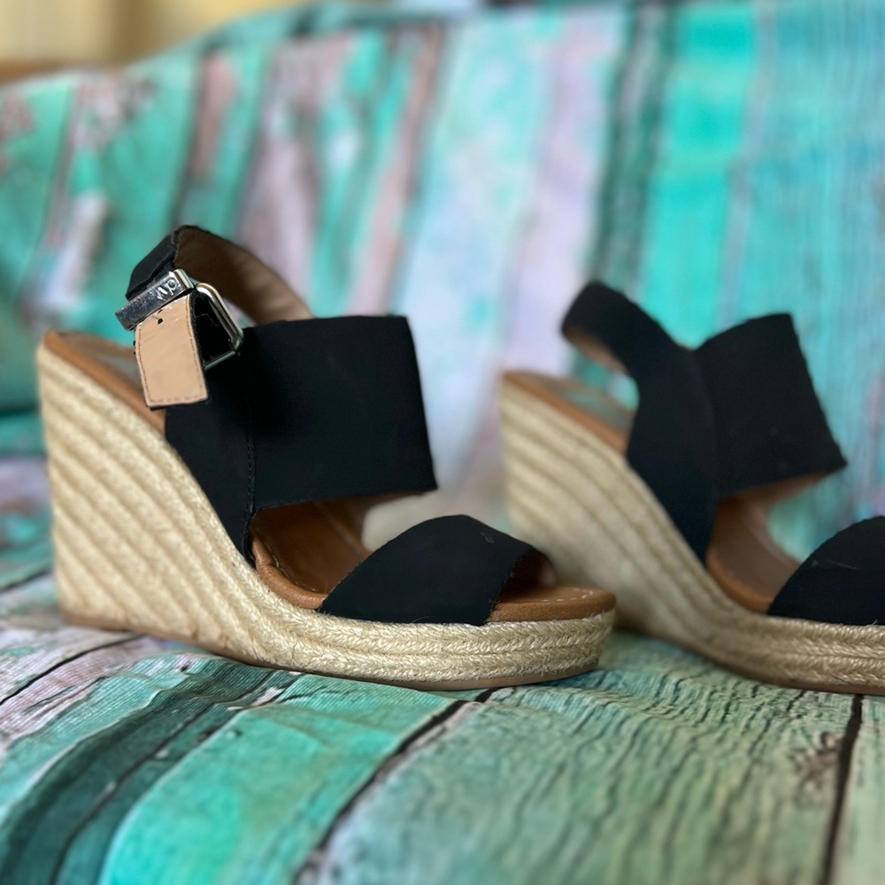 DV black Wedge Sandal
